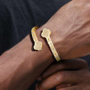 Pulsera de trébol de cuatro hojas con corte redondo y baguette, completamente engastada con moissanita chapada en oro rosa, brazalete de corazón y brazalete tipo tenis - Product Image 2
