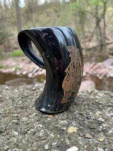 Mug en corne de Viking poli à la main, style animalier, mythologie médiévale, cadeau Odin Mjolnir avec poignée 600ml, marteau de Thor - Product Image 4