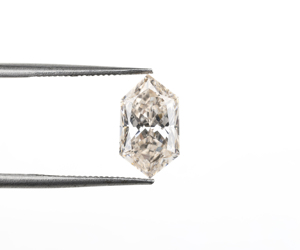 เพชร OM GEMS 1.50 กะรัต เพชรทรงหกเหลี่ยมเพาะเลี้ยงในห้องปฏิบัติการ คุณภาพระดับแฟนซี ซอลท์แอนด์เพปเปอร์ ความใสระดับ PK1/PK2 ได้รับการรับรองจาก IDI - Product Image 2