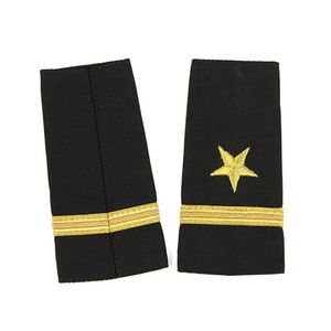 Épaulettes de cérémonie en or de la Seconde Guerre mondiale, confortables, personnalisées, de haute qualité, Finlande, neuves dans leur boîte - Product Image 2