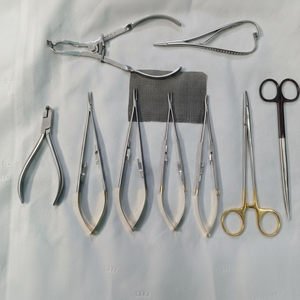 Lote de 9 instrumentos de v. Mueller y Hu-Friedy - Product Image 1