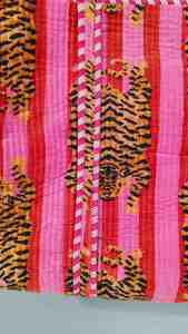 Sac fourre-tout matelassé en velours indien fait main, léger, couleur unie, grand format, souple et tendance, idéal pour le marché et les voyages - Product Image 3