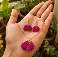 Pendentif en résine époxy verte fait main, design luxueux, très vendu, accessoires de soirée.