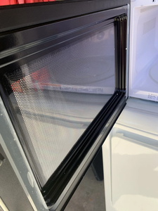 B-o-s-c-h h-m-b-30155u-c Horno de Microondas de Venta Directa - Product Image 4