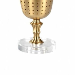 Brûleur d'encens doré élégant et perforé, avec bol en forme de calice, tige ornée et support de base circulaire en acrylique transparent pour les parfums - Product Image 3