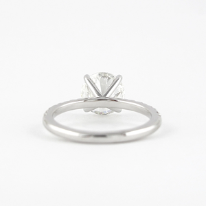แหวนเพชรทรงกลมเจียระไนแบบบริลเลียนต์ ตัวเรือนทอง 14K แบบหนามเตย ประดับเพชรแบบพาเว่ ดีไซน์คลาสสิกสำหรับผู้หญิง ได้รับการรับรองจาก IGI - Product Image 2