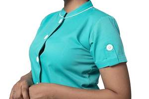 Ensemble de tenue médicale d'été pour médecin : Blouse à col rond boutonnée en denim et pantalon jogger - Product Image 2