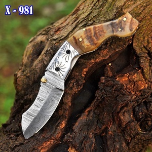 Couteau pliant artisanal en acier Damas avec étui en cuir, couteau de survie et de camping pour activités de plein air, fournisseur de couteaux de chasse EDC aux États-Unis - Product Image 6