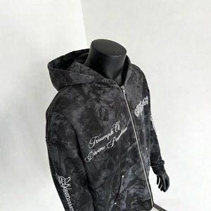 Sudadera con Capucha Personalizada de Algodón 100% No Tejido con Impresión DTG, Diseño Oversize, Bloques de Color, Lavado Ácido y Parche Bordado Aplicado - Product Image 4