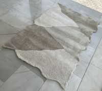 AISHA FABS Geformter Teppich 100% Viskose Handgetuftet Rutschfest Abstraktes Design Indischer Dünner Steinschnitt Trendiger Schnittflor Gebetsteppich für Zuhause