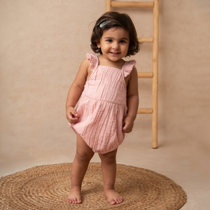 Cot & Candy - Body de Muselina Orgánica sin Mangas con Volantes para Bebé, Color Rosa Pálido - Product Image 5