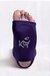 ที่รัดข้อเท้า K4 สีม่วง ทำจากนีโอพรีน ระบายอากาศได้ดี สวมใส่ง่าย เหมาะสำหรับทุกเพศ ช่วยพยุงข้อเท้า ป้องกันข้อเท้าเสียทรง ใช้ได้กับกีฬาและฟิตเนส - Product Image 5