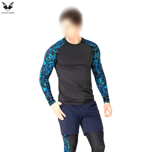 เสื้อรัดกล้ามเนื้อสำหรับฝึกซ้อม MMA แบบสั่งทำพิเศษ ดีไซน์แบบ Sublimated ชุดออกกำลังกายแบบกำหนดเอง แห้งเร็ว เสื้อรัดกล้ามเนื้อสำหรับผู้ชาย - Product Image 6