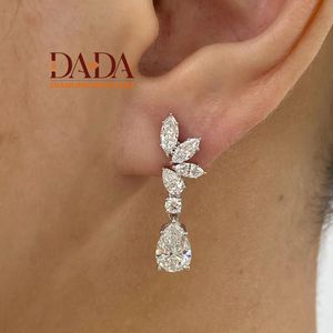 Pendientes Florales con Diamantes Cultivados en Laboratorio, Corte Marquesa y Pera, Joyería Fina de Diseño Elegante para Cada Ocasión - Product Image 1