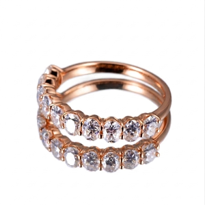 Bague de fiançailles unisexe de luxe en or massif 14 carats jaune, sertie de diamants ovales cultivés en laboratoire certifiés IGI, pour mariage ou cadeau - Product Image 3