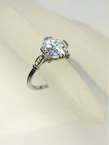 Anillo de Moissanita Redonda de 2.5Ct con Corte Antiguo, Anillo de Compromiso Solitario, Anillo de Oro Sólido, Anillo de Estilo Vintage, Anillo con Corte Antiguo, Regalo - Product Image 2