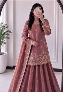 NiMa Creations Élégant Salwar Kameez en Soie Fandy Bicolore Brodé Floral, Tenue Indienne pour Mariage et Cérémonie de Remise des Diplômes, Manches Longues - Product Image 2