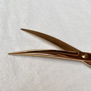 Tijeras para Pelo de Mascotas de Acero Inoxidable de 7 Pulgadas con Hojas Curvas para Diestros, Herramientas de Peluquería - Product Image 5