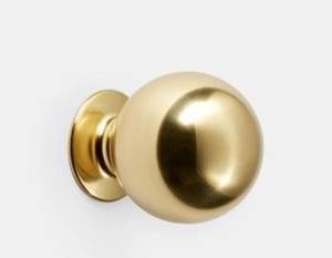 Poignée de porte en métal bien conçue facilitant l'accès aux pièces et le passage en et hors d'elles. - Product Image 6