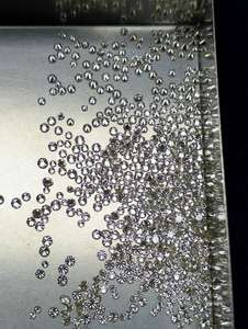 Diamantes naturales de corte redondo premium vs diamantes sueltos de grado SI GH de 0.025 ct a 0.035 ct para pulseras y brazaletes finos - Product Image 5