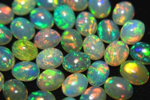 Opale d'Éthiopie naturelle ovale cabochon multicolore, pierre précieuse opale de feu, pierre de naissance d'octobre pour la fabrication de bijoux - Product Image 5