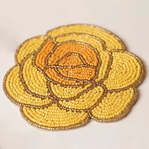 Posavasos de Cristal con Cuentas y Diseño de Hongo Vintage, Rojo y Blanco, Diseño Tradicional para una Decoración Acogedora de la Mesa, Personalizable - Product Image 4