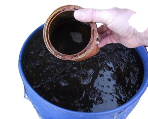 Fertilizante biológico de vermicompost seguro para el Medio Ambiente fácil de usar para mejorar las propiedades degradadas del suelo - Product Image 1