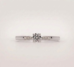 Bague en or massif 14 carats avec diamant de laboratoire véritable 0,29 carat, taille ronde, couleur E, pureté VS1, petite alliance de fiançailles, solitaire en or délicat, certifiée IGI - Product Image 2