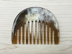 Peine de Cuerno de Búfalo, Forma Irregular, Pulido, Artesanía Natural Hecha a Mano, Duradero, Coleccionable - Product Image 5