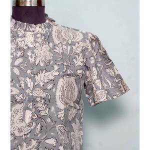 เสื้อท็อปส์ลำลองพิมพ์ลายดอกไม้สไตล์วินเทจสำหรับผู้หญิงทุกคน ใส่ได้ทั้งฤดูร้อนและฤดูหนาว ทรงสวย ใส่สบาย แขนสั้น ติดกระดุม ผ้าฝ้าย 100% - Product Image 2