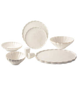 Juego de vajilla de porcelana fina de 29 piezas con elegante diseño de ramas de árbol y bordes dorados. - Product Image 1