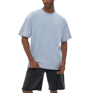 Camisetas Negras Lisas Personalizadas al por Mayor, de Algodón 100% de 230 g/m², Estilo Oversize, con Lavado Ácido y Efecto Nieve - Product Image 3