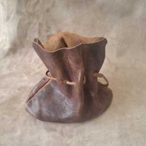 Pochette à monnaie en cuir viking naturel fait main, sac en cuir médiéval à cordon de serrage par Curio Craft - Product Image 3