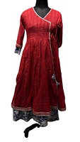 Gaun Kurti Angrakha Katun Wanita Warna Maroon Pakaian Tradisional India Etnis Ikat Samping Tenun Tangan Ramah Lingkungan Bernapas