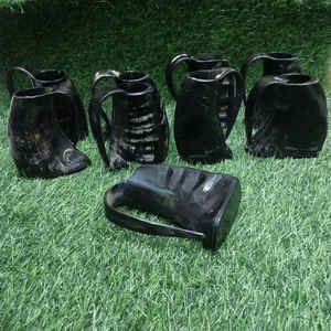 Mug en corne de bœuf Viking sculpté à la main, poli, de luxe, 16-20 oz, écologique, style médiéval, pour bière et hydromel - Product Image 4