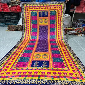 Châle en soie fait main indien pakistanais de luxe pour femmes travail de miroir lourd brodé écharpe ethnique prix de vente entier - Product Image 3