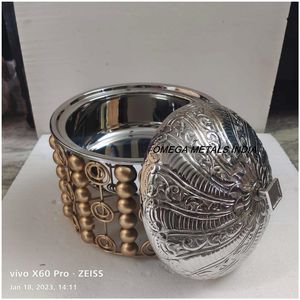 Casserole de service en métal au design nouveau pour les restaurants et la cuisine - Product Image 1