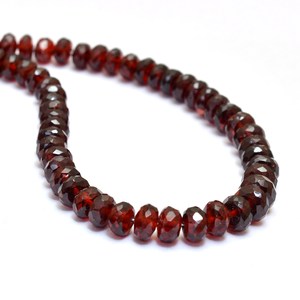 Cuentas facetadas de granate AAA+ de 5mm-7mm, cuentas sueltas de granate rojo natural de Mozambique, piedra semipreciosa para la fabricación de joyería. - Product Image 1