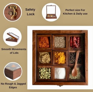 Boîte à épices en bois artisanale de qualité supérieure avec plusieurs compartiments et couvercle, organiseur de rangement pour masala de cuisine, disponible à la vente - Product Image 4