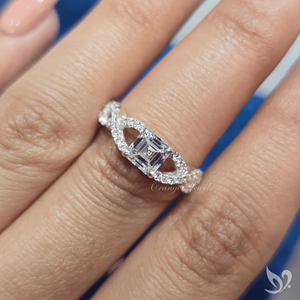 แหวนหมั้นเพชรแล็บทรง Asscher 1 กะรัต ดีไซน์หรูหรา ประดับเพชรแบบ Pave ด้านข้างแหวนแบบแยกส่วน รับรองโดย IGI ทองคำขาว 10K แหวนแต่งงานและวันครบรอบ - Product Image 4