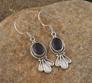 Boucles d'oreilles pendantes en quartz bleu naturel, argent sterling 925, fabrication artisanale, luxe pour femmes, bijoux en pierres précieuses de qualité supérieure, vente en gros - Product Image 1