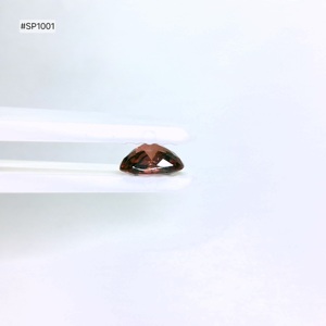 Turmalina Rosa Grado 3A, Corte Triangular Facetado, 2.51ct, Gema Natural Suelta con Tono Rosa Oscuro para Anillo de Mujer - Product Image 5