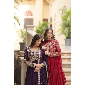 Robe de soirée brodée de paillettes - Multi-broderie - Élégante - Robe multi-travaux pour les occasions spéciales - Product Image 3