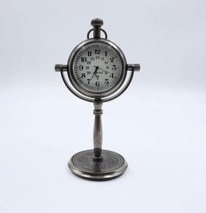 Horloge de bureau Art Déco en laiton antique, mouvement à quartz, cadeau personnalisé unique pour lui et elle, remise de diplôme, 5 pouces - Product Image 1