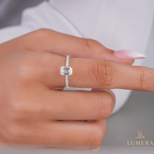 แหวนเพชรทรงเหลี่ยมมรกต เพชรเลี้ยงในห้องปฏิบัติการ ทองคำขาว 14K 18K ประดับเพชรแบบพาเว่ แหวนหมั้นสั่งทำพิเศษสำหรับผู้หญิง - Product Image 6