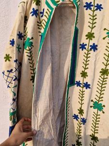 Veste longue en velours Suzani pour femmes, vente en gros, manteau brodé style bohème, style ouzbek vintage, fournisseur de vêtements d'hiver - Product Image 5