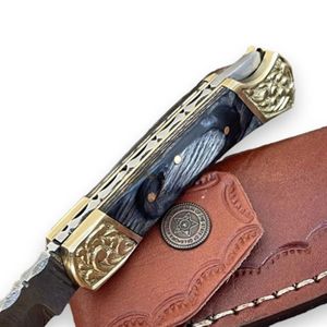 Cuchillos Plegables de Caza con Hoja de Acero con Patrón de Damasco, Mango de Madera Hecho a Mano, Accesorios Metálicos Decorativos y Funda de Cuero para Camping - Product Image 6