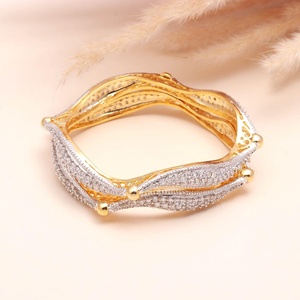 Brazalete de Latón Chapado en Oro de 22K con Circonitas, Brazalete de Diamantes Americanos, Joyería Tradicional India para Bodas, Regalo para Mujer - Product Image 3