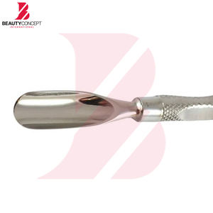 Empujador de Cutículas Antideslizante de Color Plateado Hecho a Mano, Fácil de Usar, Juego de Herramientas de Manicura de Acero Inoxidable Totalmente Personalizado - Product Image 4