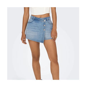 Shorts personalizados al por mayor, falda sexy de moda, pantalones cortos de mezclilla transpirables de algodón con cierre de botones para mujer, a bajo precio. - Product Image 2